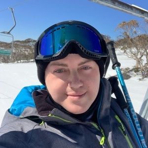 Meet your Posher, Thom